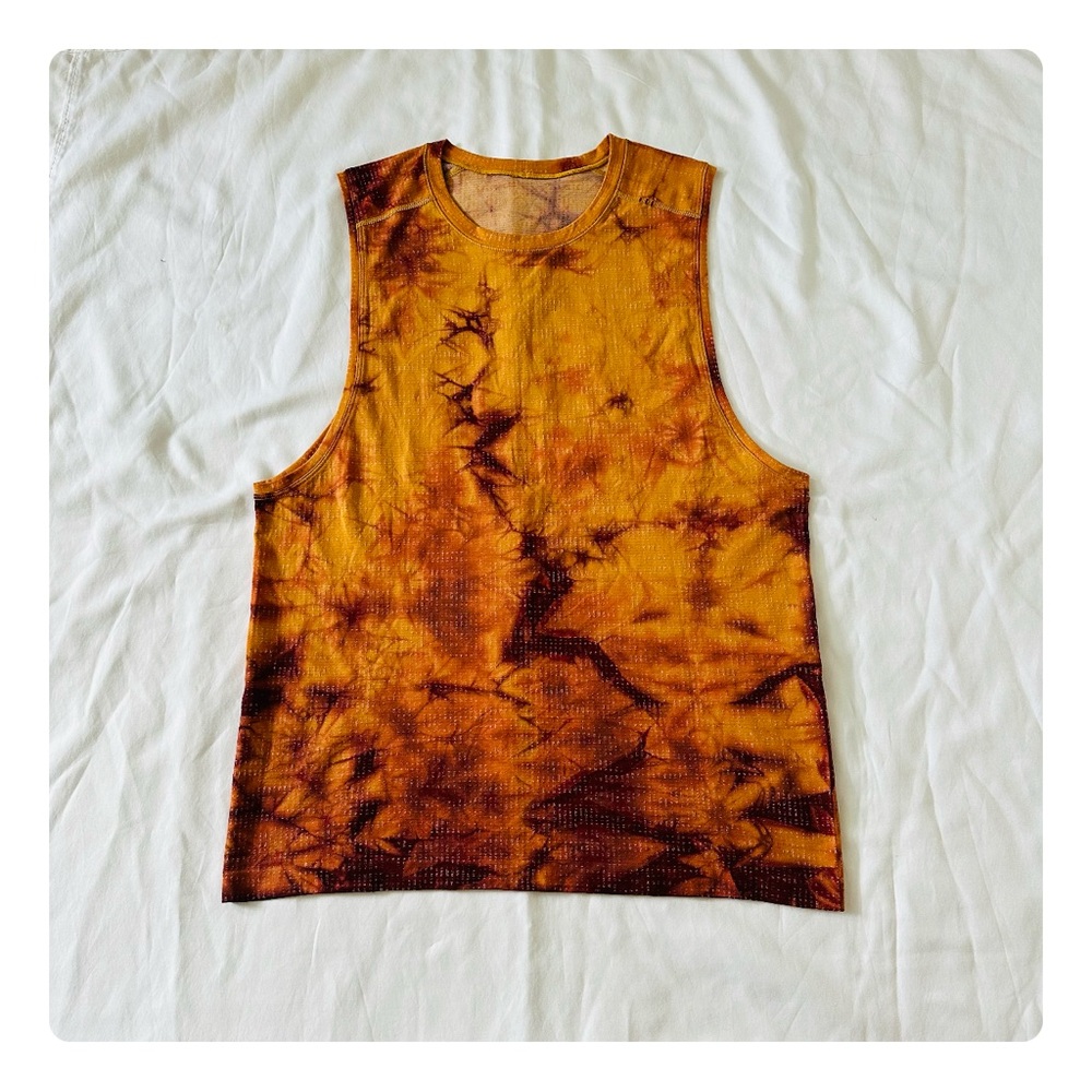 β
Lululemon Menβs Metal Vent Tech 2.0 Tie Dye Tank Top - Orange/Yellow β
- Picture 4 of 17